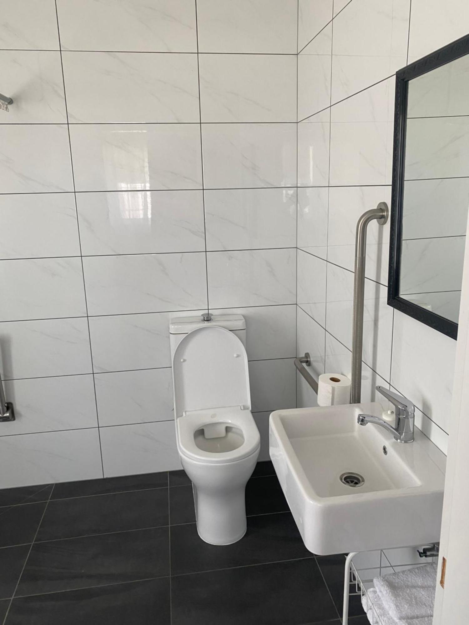 נאפייר Bay Beauty Motel מראה חיצוני תמונה