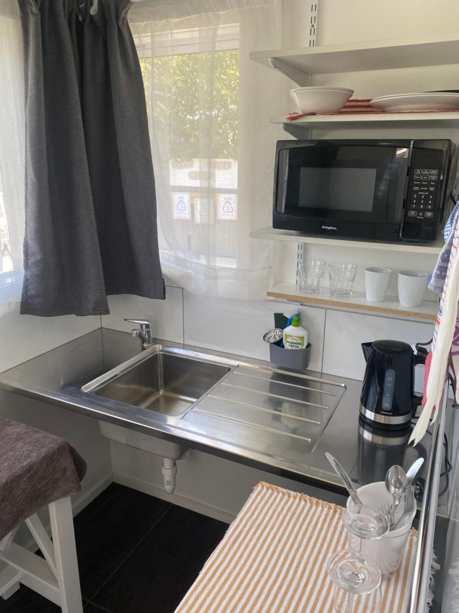 נאפייר Bay Beauty Motel מראה חיצוני תמונה